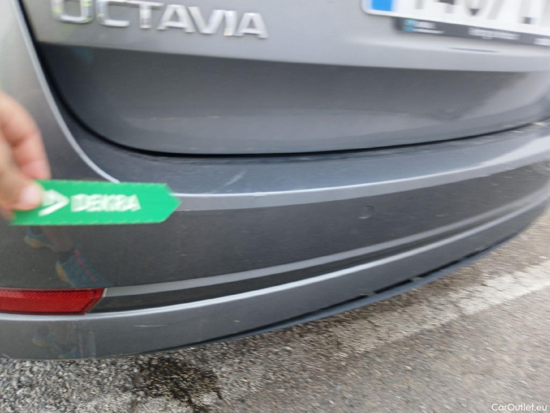  Skoda  Octavia SKODA  / 2020 / 5P / familiar Combi 2.0 TDI 110kW(150CV) DSG Ambition #21