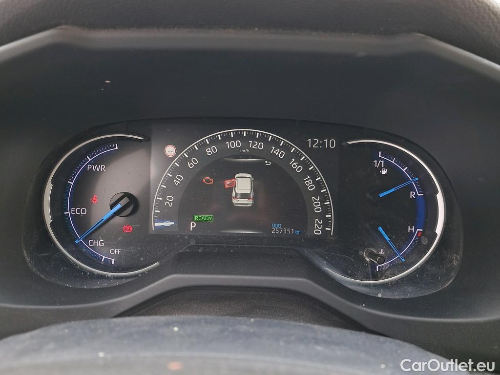  Toyota  RAV4 TOYOTA  / 2018 / 5P / todoterreno 2.5l 220H Advance #16