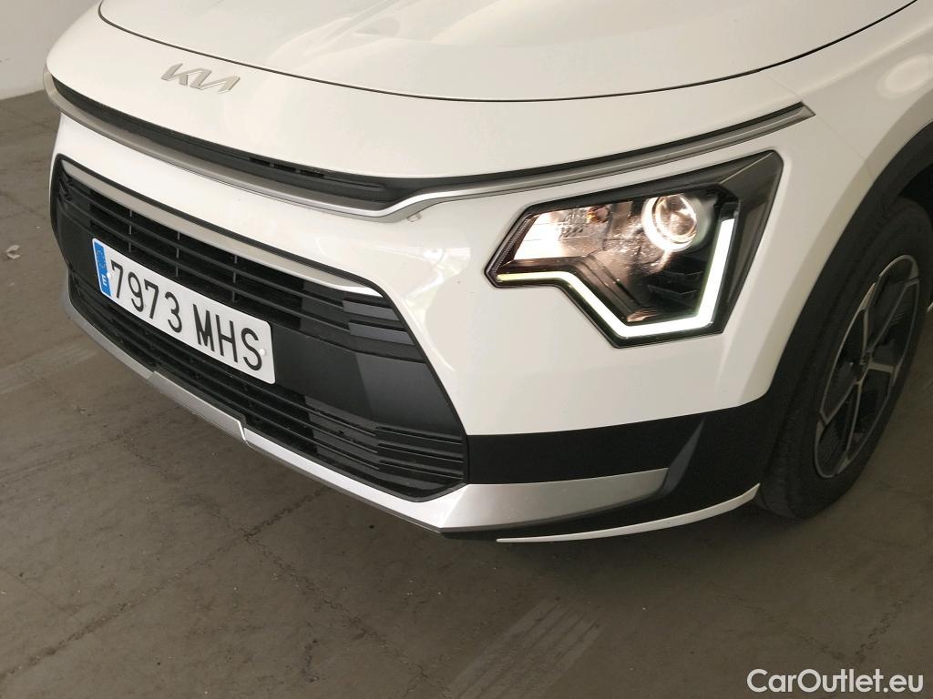  KIA  Niro KIA  / 2022 / 5P / crossover 1.6 GDi HEV 104kW (141CV) Concept #9