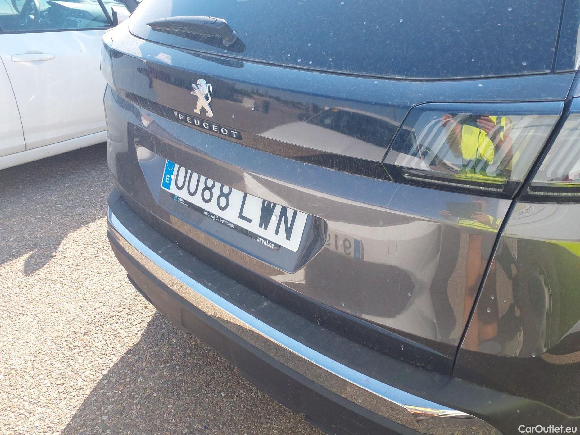  Peugeot  3008 PEUGEOT  Hybrid / 2020 / 5P / todoterreno 225 e-EAT8 Allure (AC2) #21