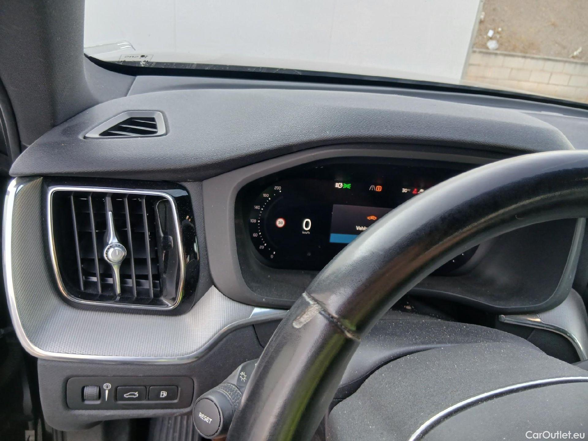  Volvo  XC60 VOLVO  / 2017 / 5P / todoterreno 2.0 T6 AWD Recharge R-Design Auto #31