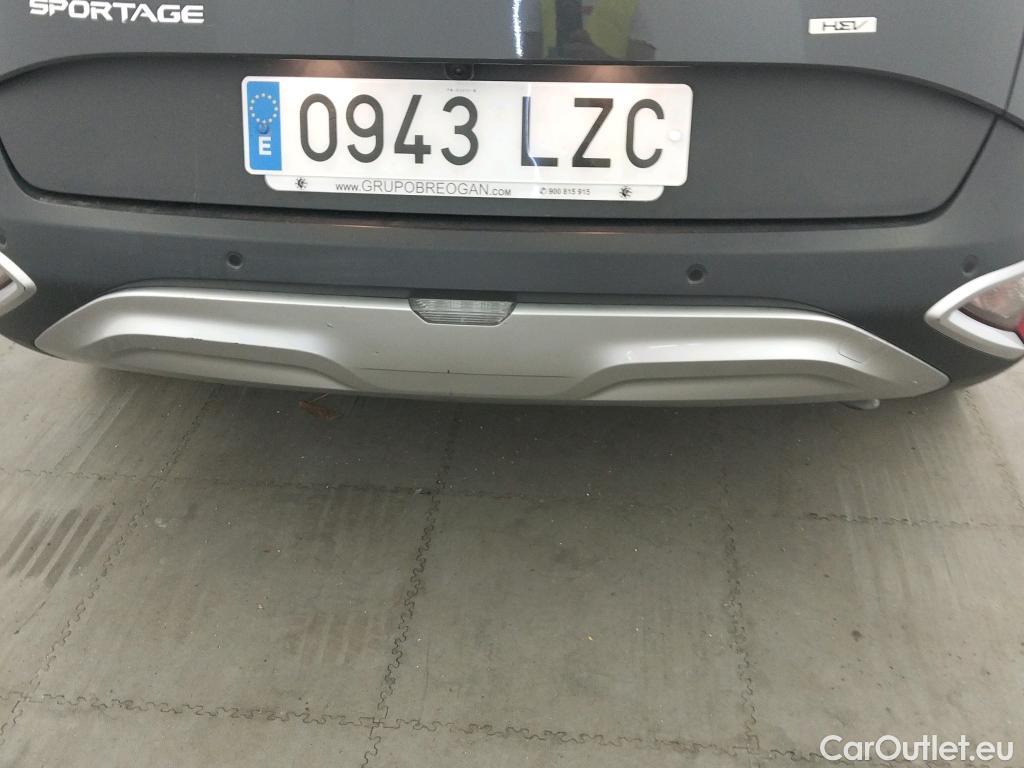  KIA  Sportage KIA  / 2022 / 5P / todoterreno 1.6 T-GDi HEV 171kW (230CV) Drive 4X2 #15