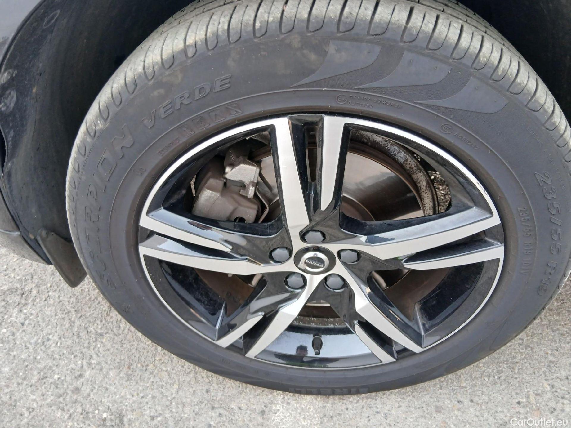  Volvo  XC60 VOLVO  / 2017 / 5P / todoterreno 2.0 T6 AWD Recharge R-Design Auto #8
