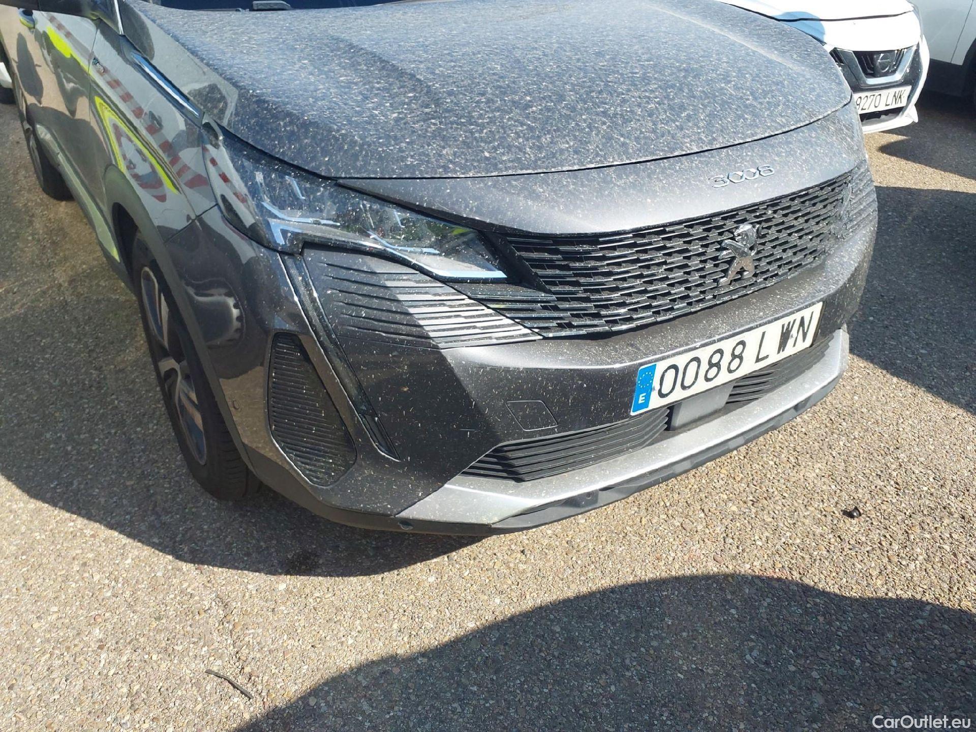  Peugeot  3008 PEUGEOT  Hybrid / 2020 / 5P / todoterreno 225 e-EAT8 Allure (AC2) #39