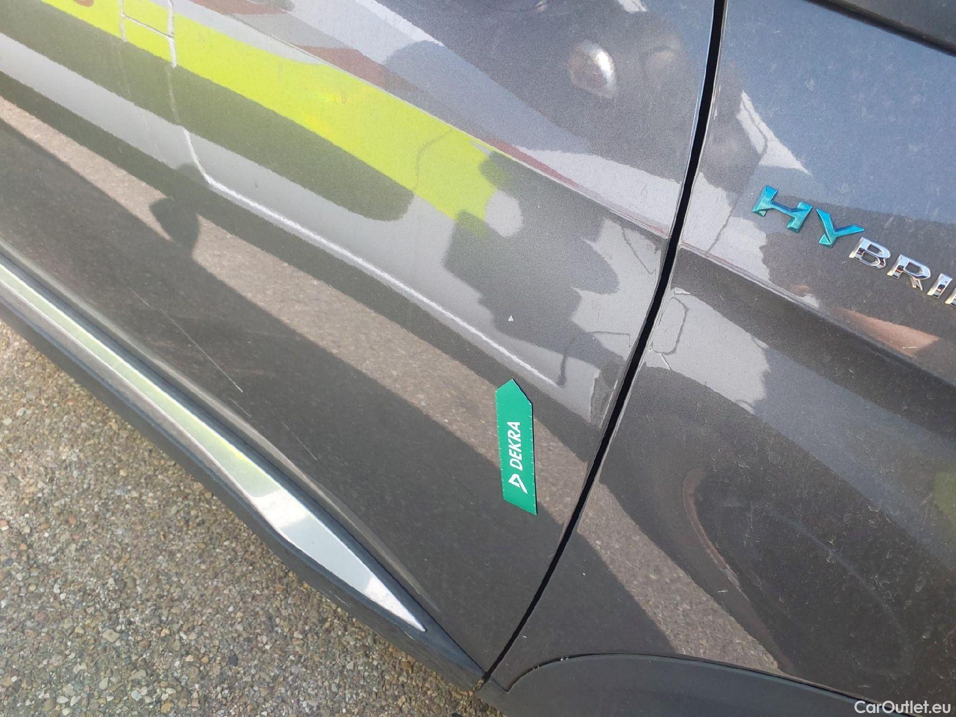  Peugeot  3008 PEUGEOT  Hybrid / 2020 / 5P / todoterreno 225 e-EAT8 Allure (AC2) #33