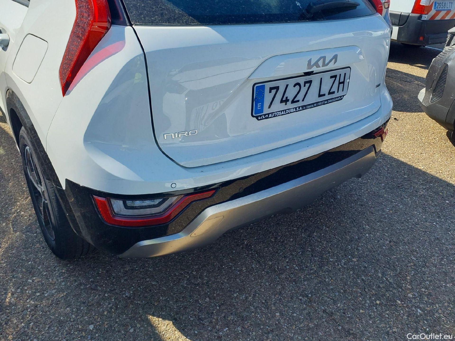 KIA  Niro KIA  / 2022 / 5P / crossover 1.6 GDi HEV 104kW (141CV) Drive #18