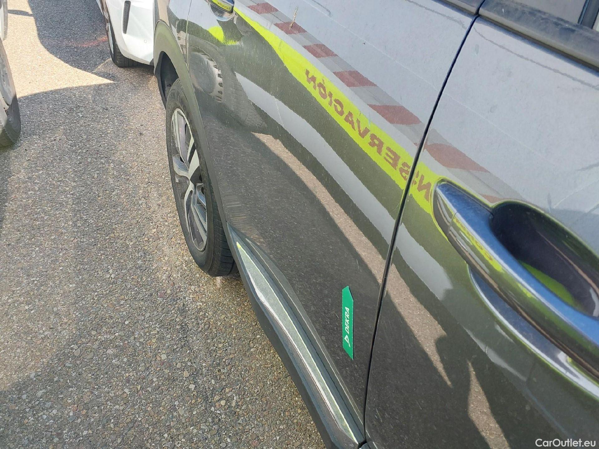  Peugeot  3008 PEUGEOT  Hybrid / 2020 / 5P / todoterreno 225 e-EAT8 Allure (AC2) #36