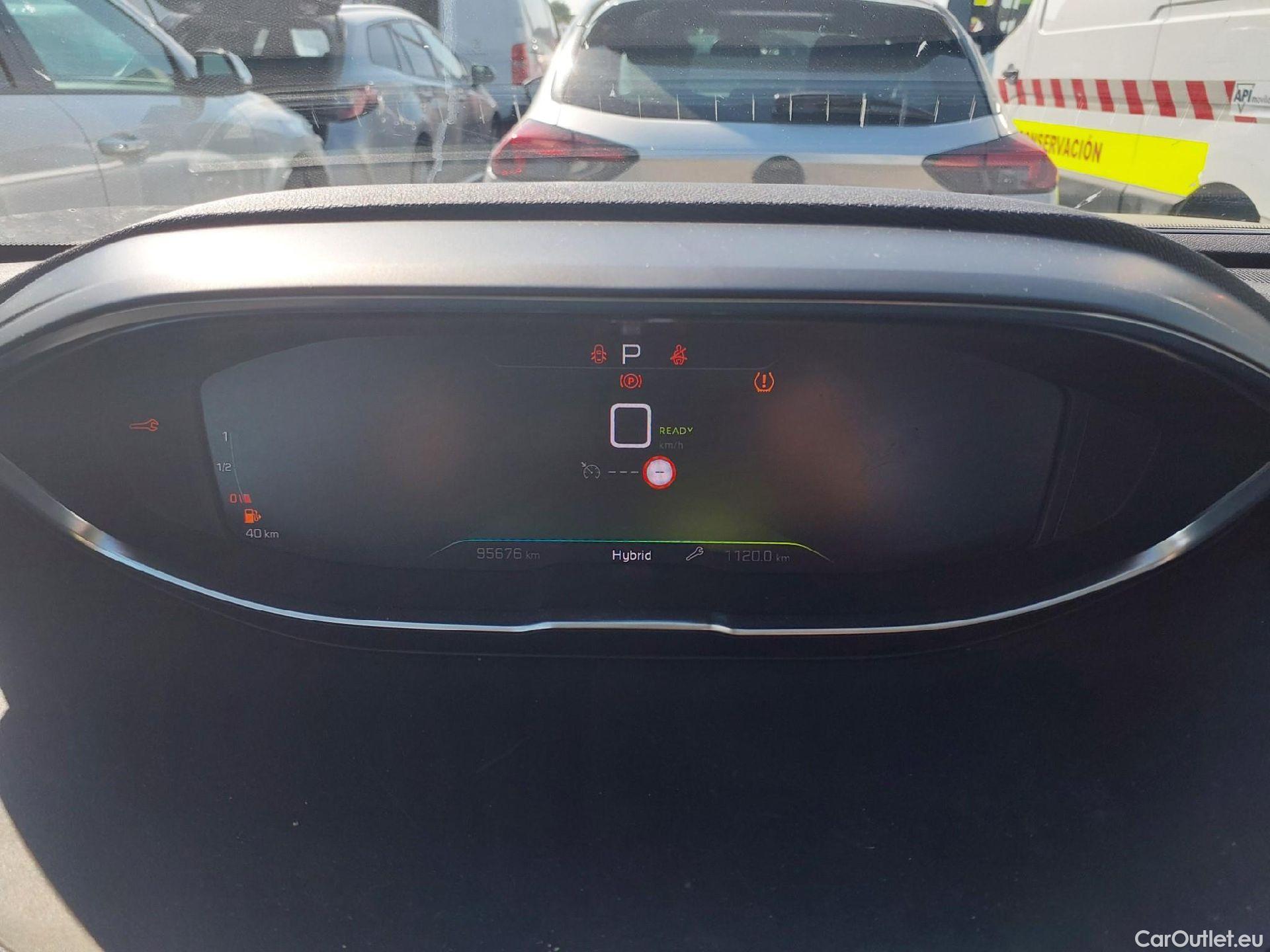  Peugeot  3008 PEUGEOT  Hybrid / 2020 / 5P / todoterreno 225 e-EAT8 Allure (AC2) #10