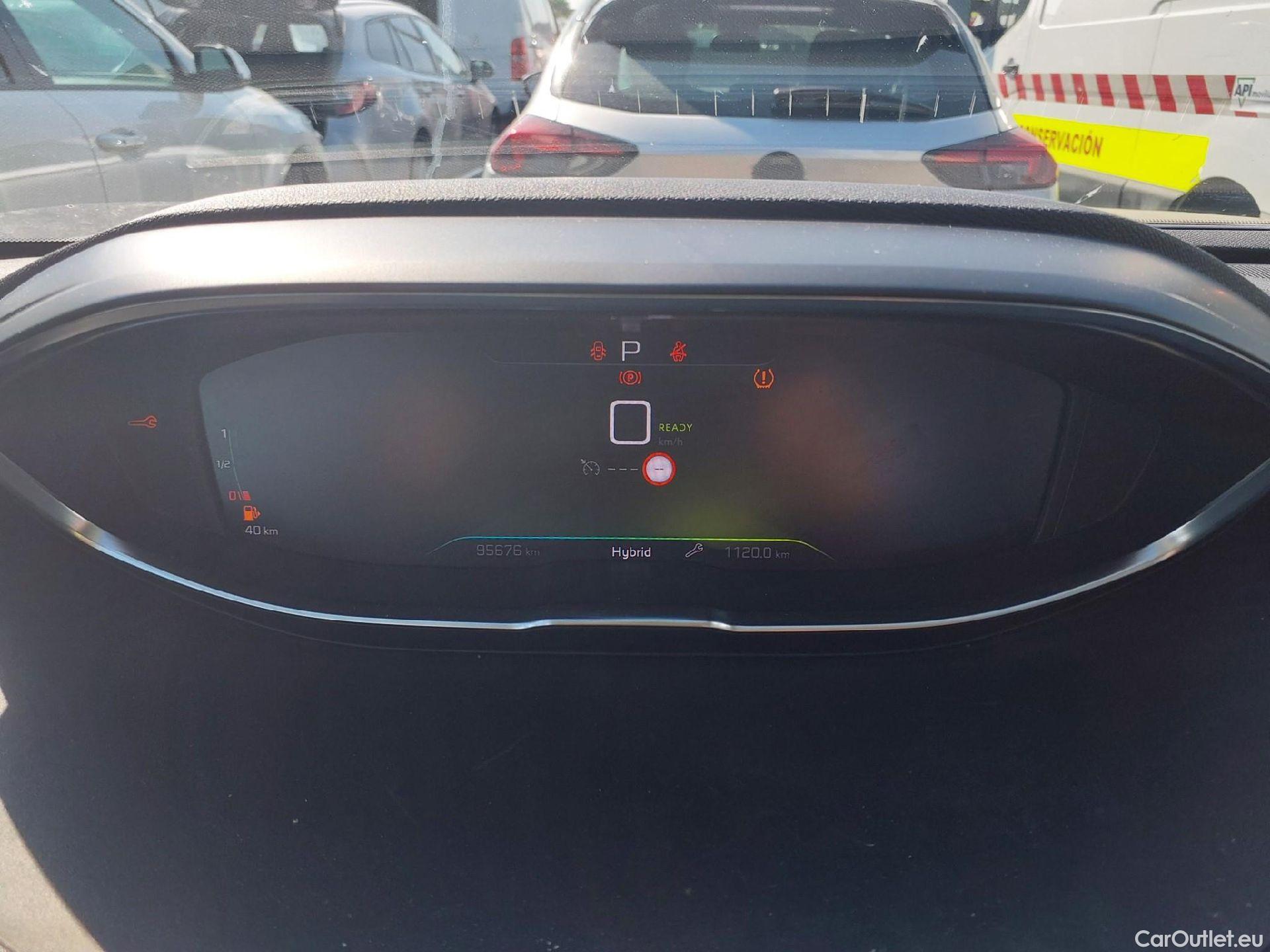  Peugeot  3008 PEUGEOT  Hybrid / 2020 / 5P / todoterreno 225 e-EAT8 Allure (AC2) #9