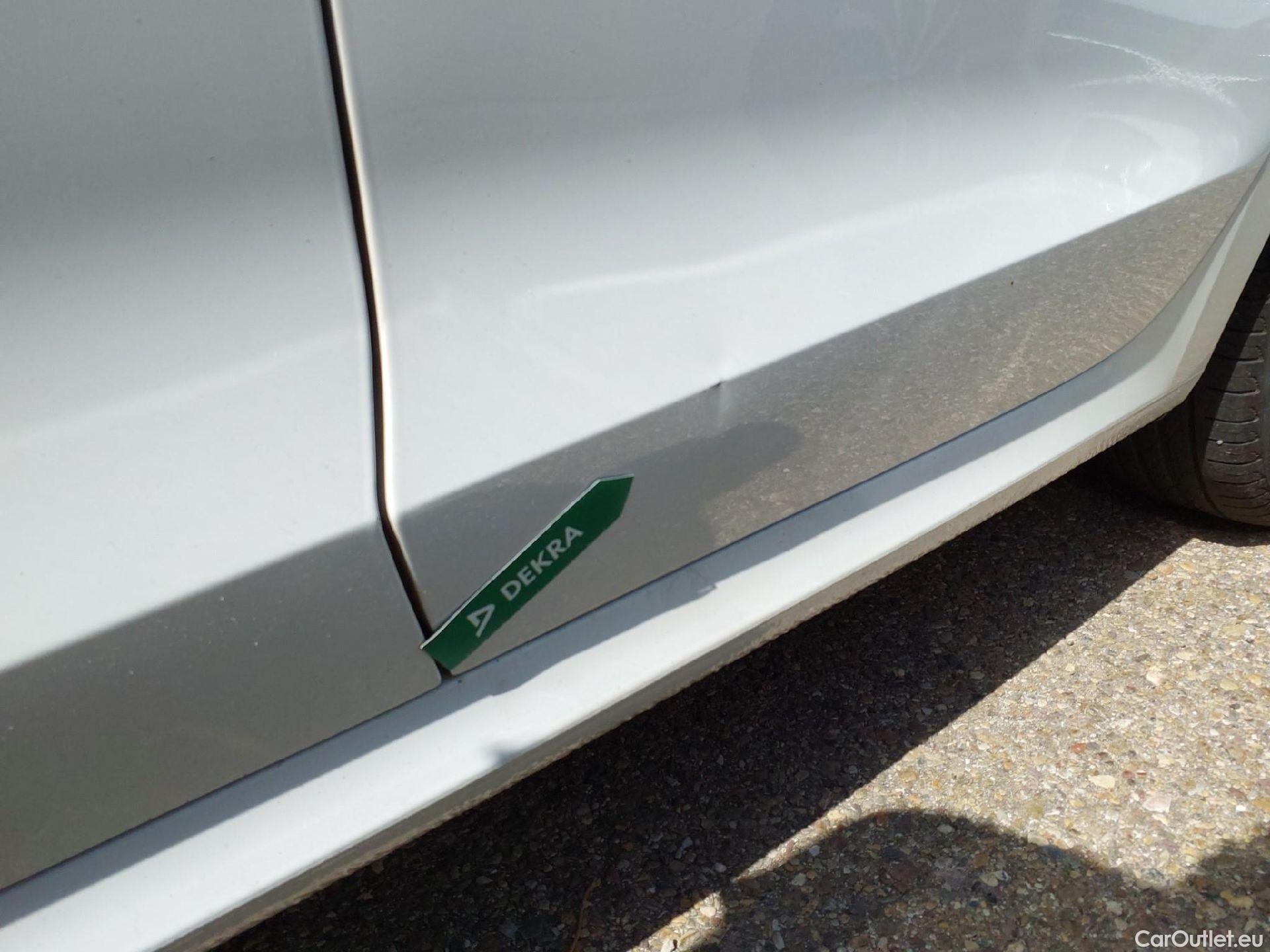  Skoda  Octavia SKODA  / 2020 / 5P / familiar Combi 2.0 TDI 85kW(115CV) Man Ambition #10