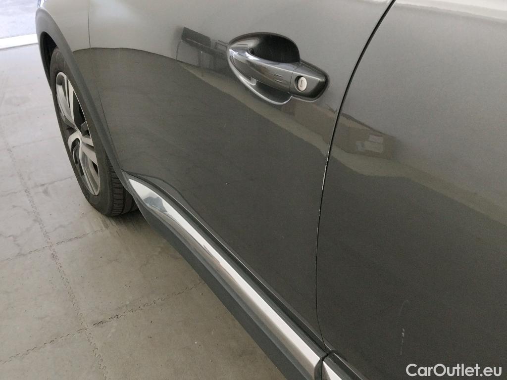  Peugeot  3008 PEUGEOT  Hybrid / 2020 / 5P / todoterreno 225 e-EAT8 Allure (AC2) #7