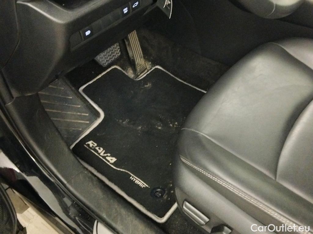  Toyota  RAV4 TOYOTA  / 2018 / 5P / todoterreno 2.5l 220H Advance #7