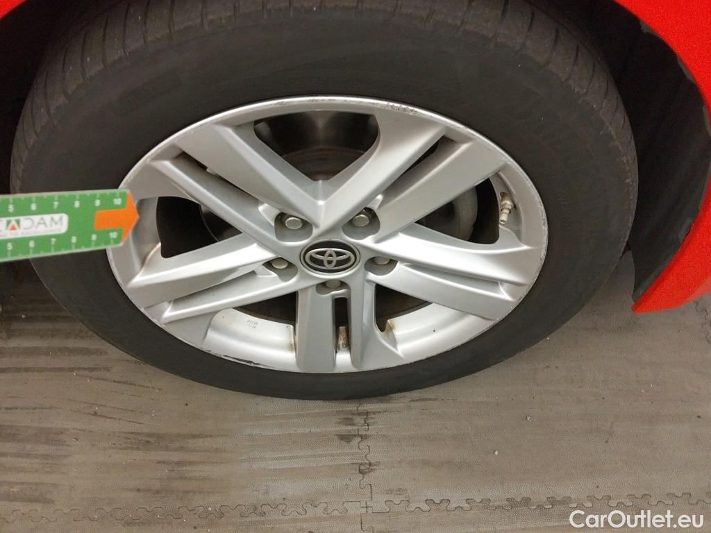  Toyota  Corolla TOYOTA  1.8 125H ACTIVE TECH E-CVT #19