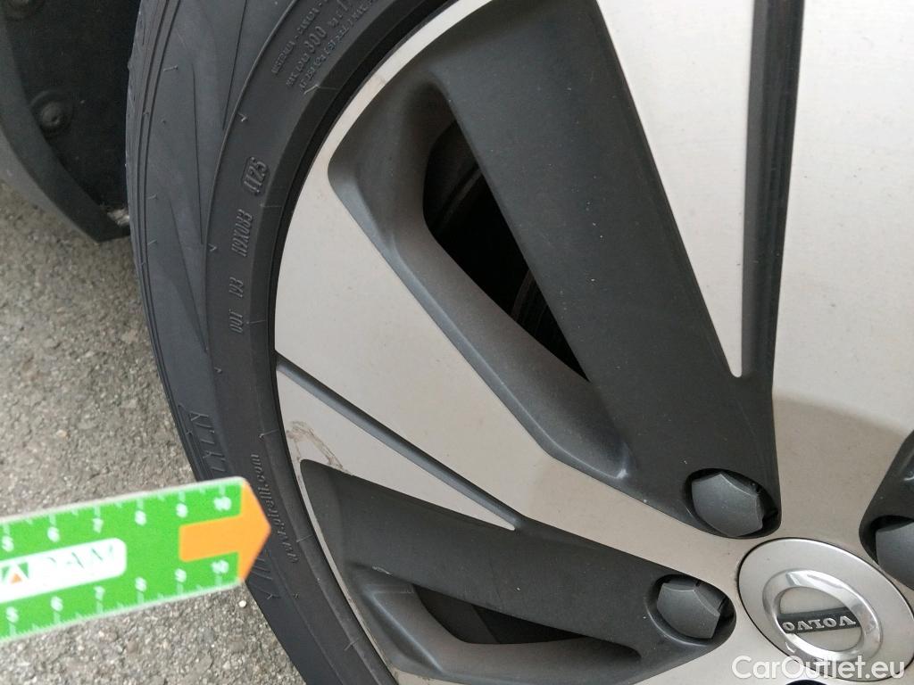  Volvo  XC 40 VOLVO XC40 / 2017 / 5P / todoterreno 1.5 T4 Twin Recharge Inscription Ex Auto #8