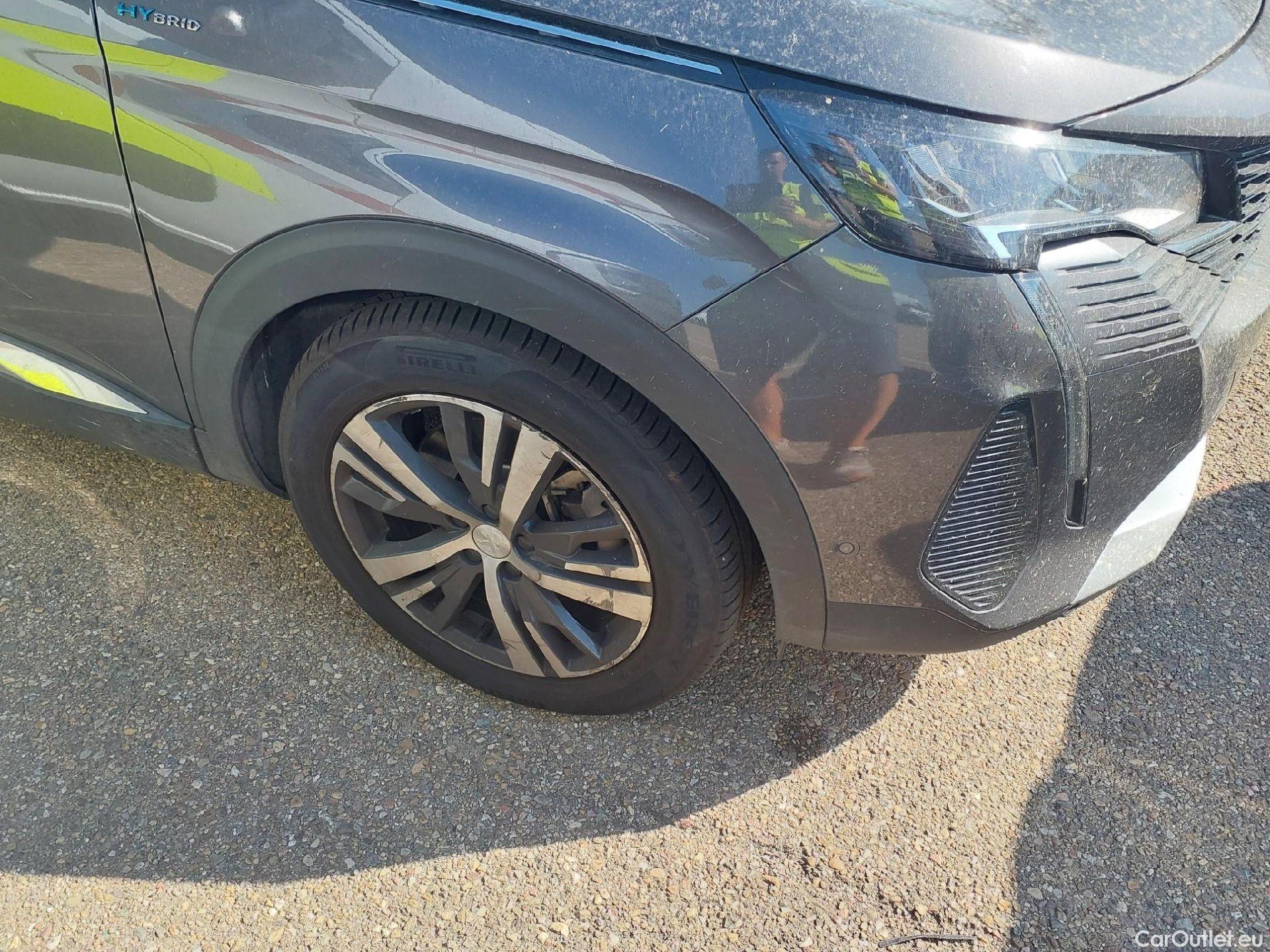  Peugeot  3008 PEUGEOT  Hybrid / 2020 / 5P / todoterreno 225 e-EAT8 Allure (AC2) #31