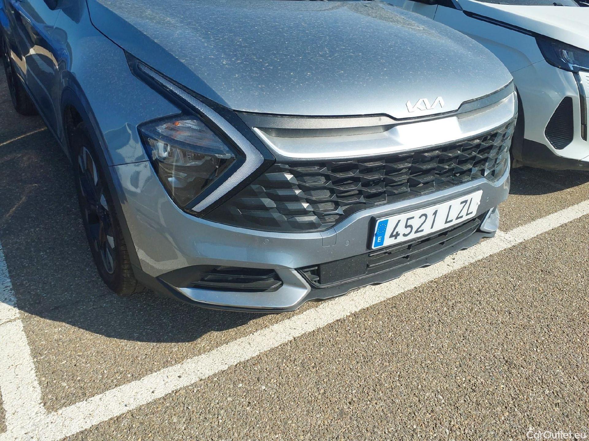  KIA  Sportage KIA  / 2022 / 5P / todoterreno 1.6 T-GDi PHEV 198kW (265CV) Drive 4X4 #24