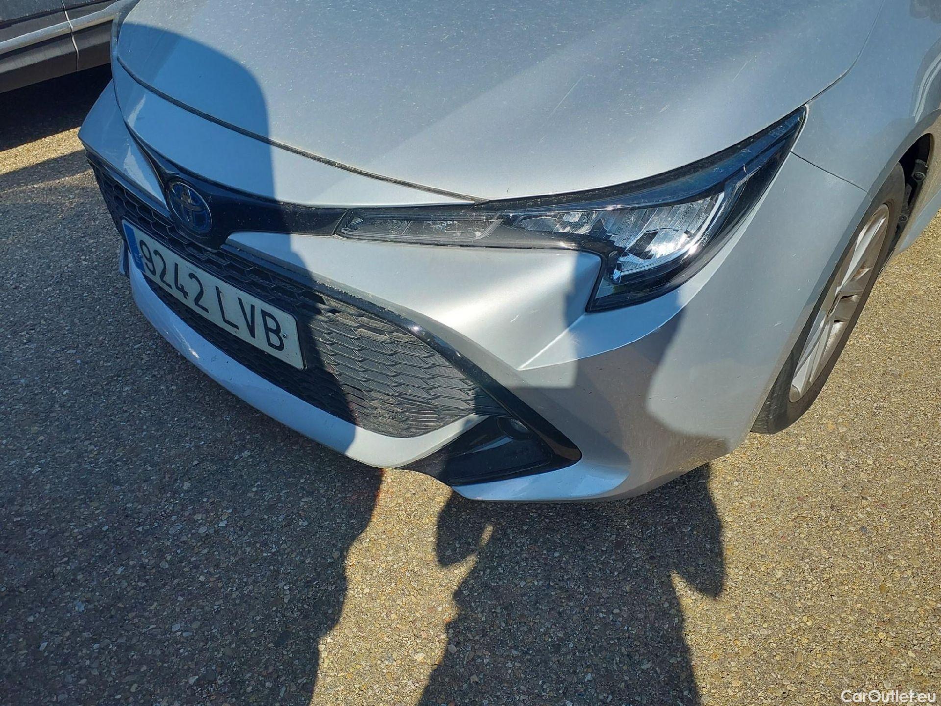  Toyota  Corolla TOYOTA  / 2019 / 5P / familiar 1.8 125H ACTIVE TECH E-CVT TOU SPORT #19