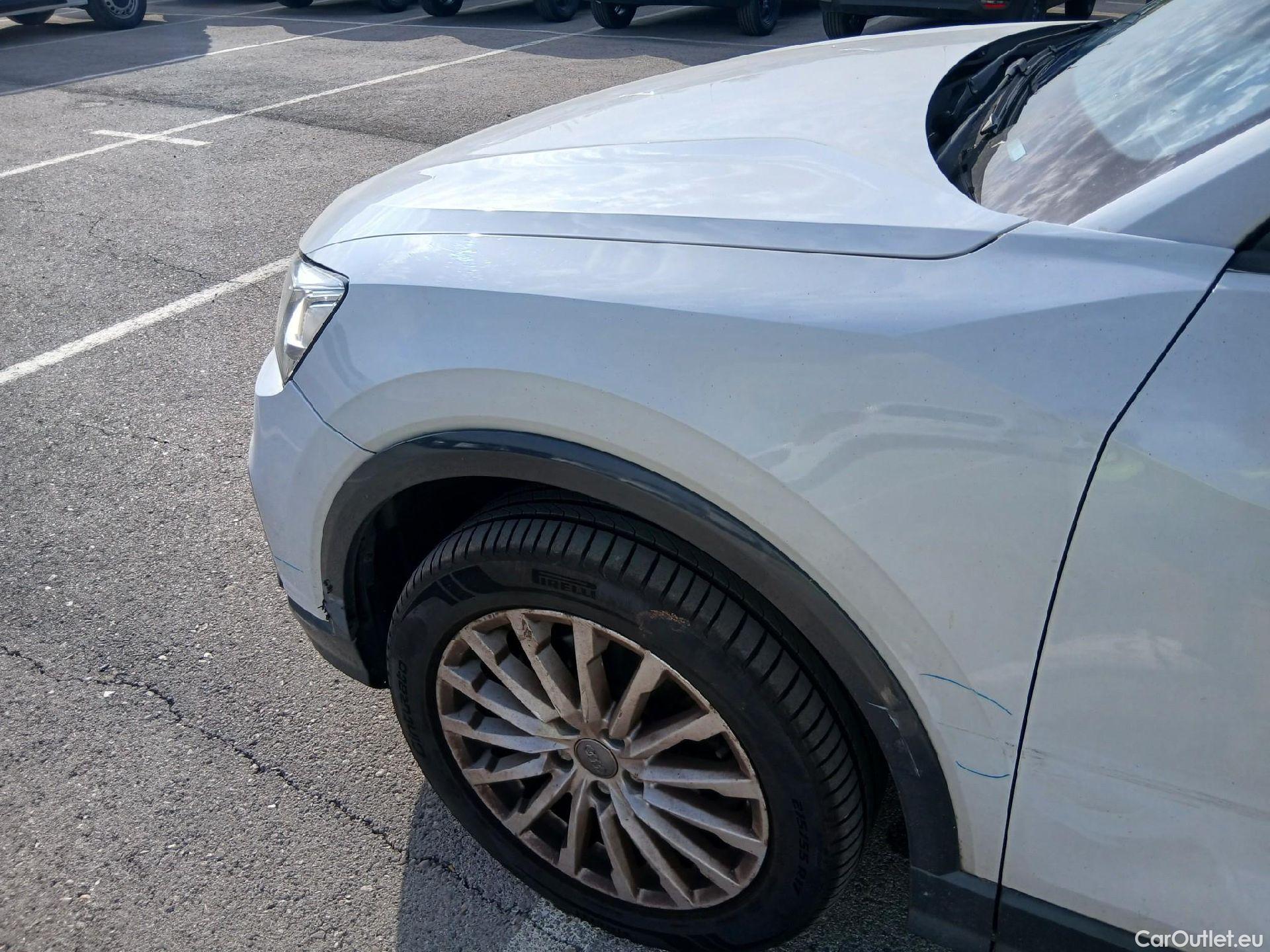  Audi  Q2 AUDI  / 2016 / 5P / todoterreno Design 30 TFSI 85kW (116CV) (AC) #17