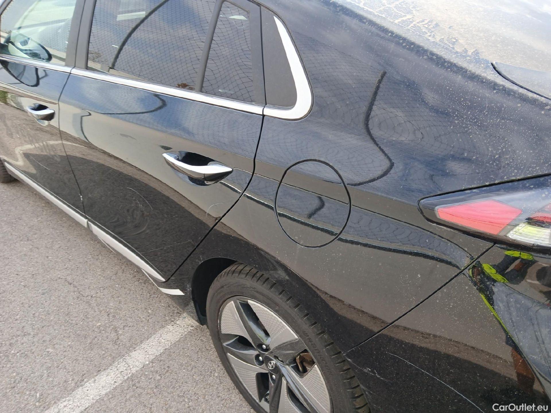 Hyundai   Ioniq HYUNDAI / 2019 / 5P / berlina con portón 1.6 GDI HEV Tecno DCT #30