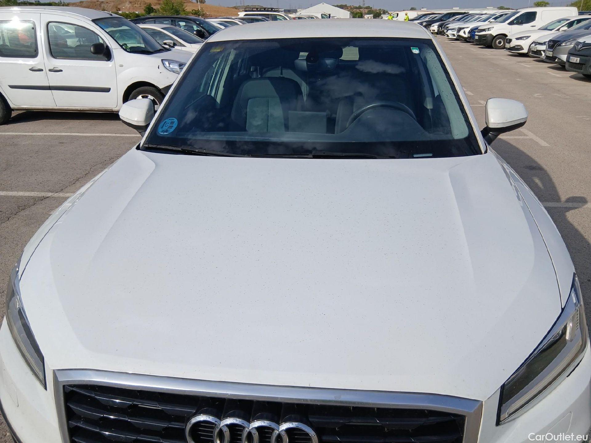  Audi  Q2 AUDI  / 2016 / 5P / todoterreno Design 30 TFSI 85kW (116CV) (AC) #2