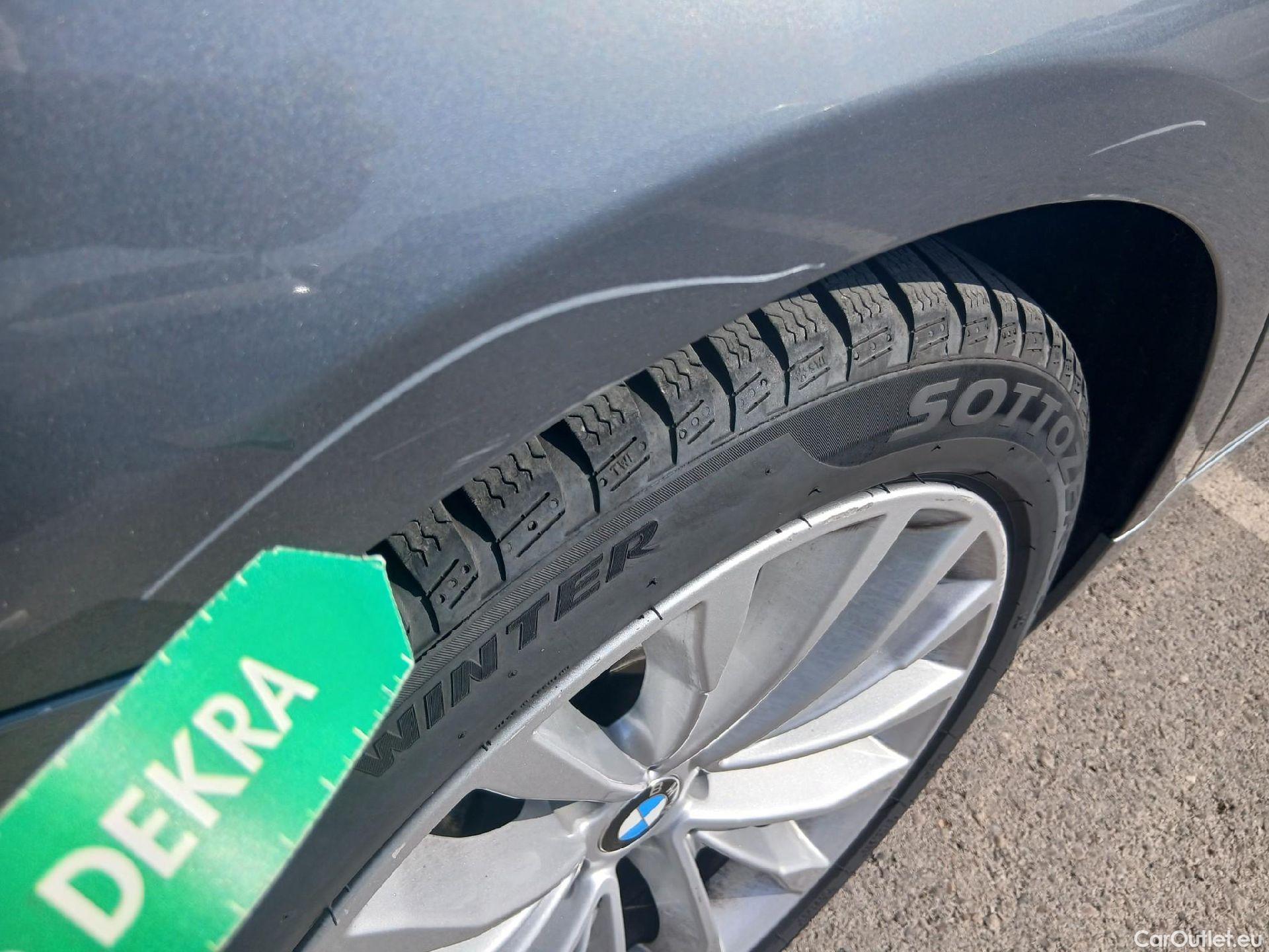  Bmw  Serie 5 BMW  / 2020 / 4P / sedán 520dA xDrive #26