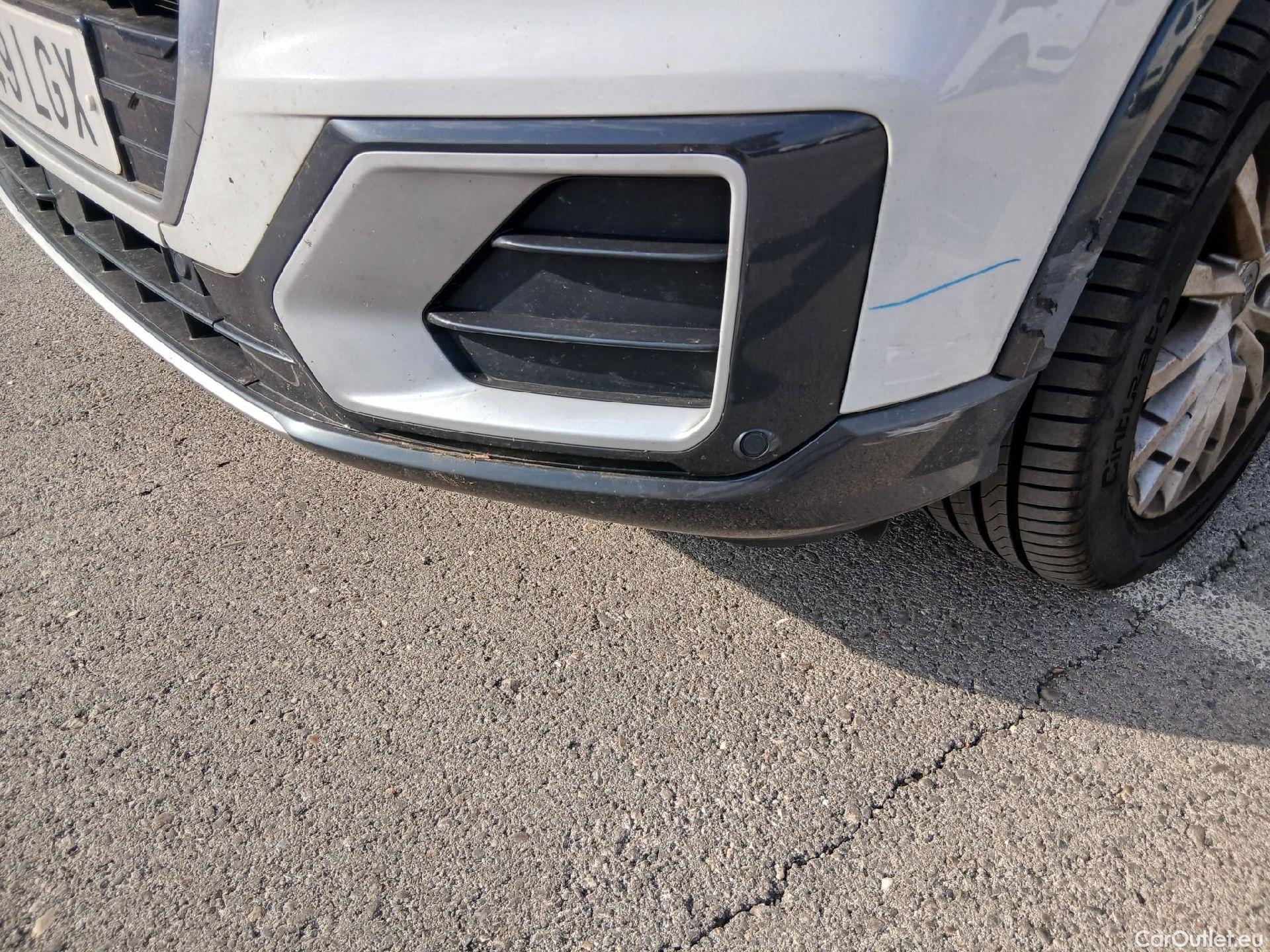  Audi  Q2 AUDI  / 2016 / 5P / todoterreno Design 30 TFSI 85kW (116CV) (AC) #10