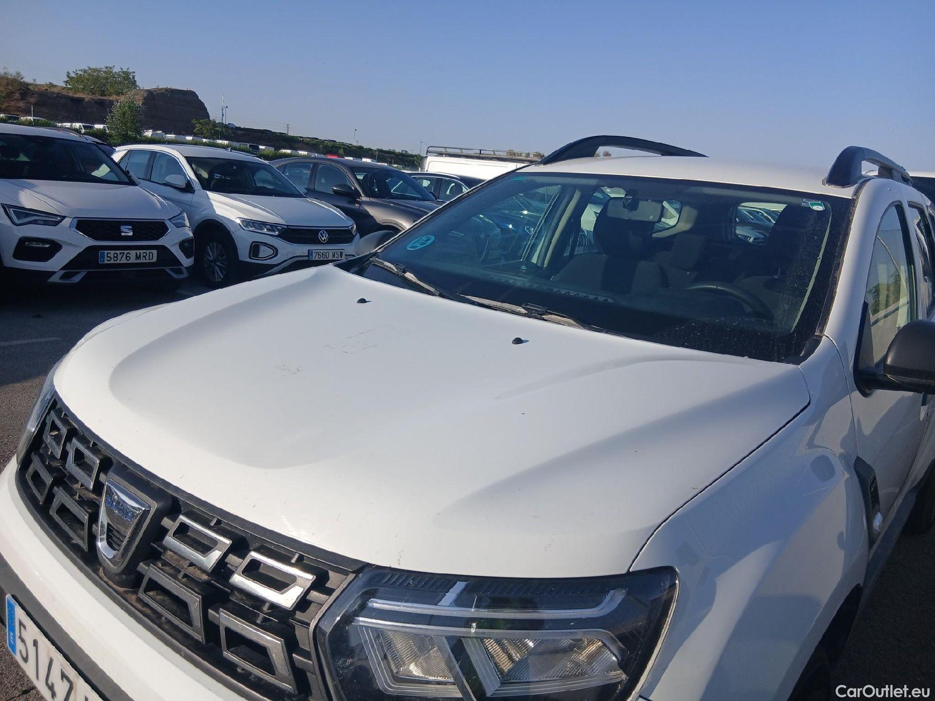  Dacia  Duster DACIA  / 2018 / 5P / todoterreno Essential Blue dCi 85kW (115CV) 4X4 #8