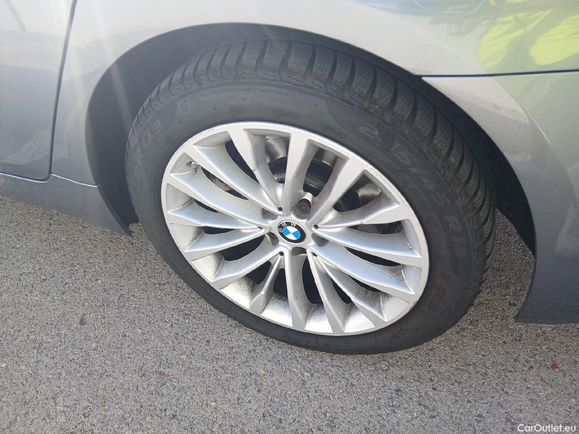  Bmw  Serie 5 BMW  / 2020 / 4P / sedán 520dA xDrive #17