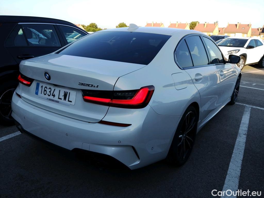 Bmw  Serie 3 BMW  / 2018 / 4P / sedán 320d Auto. #PAQUETE M# #22