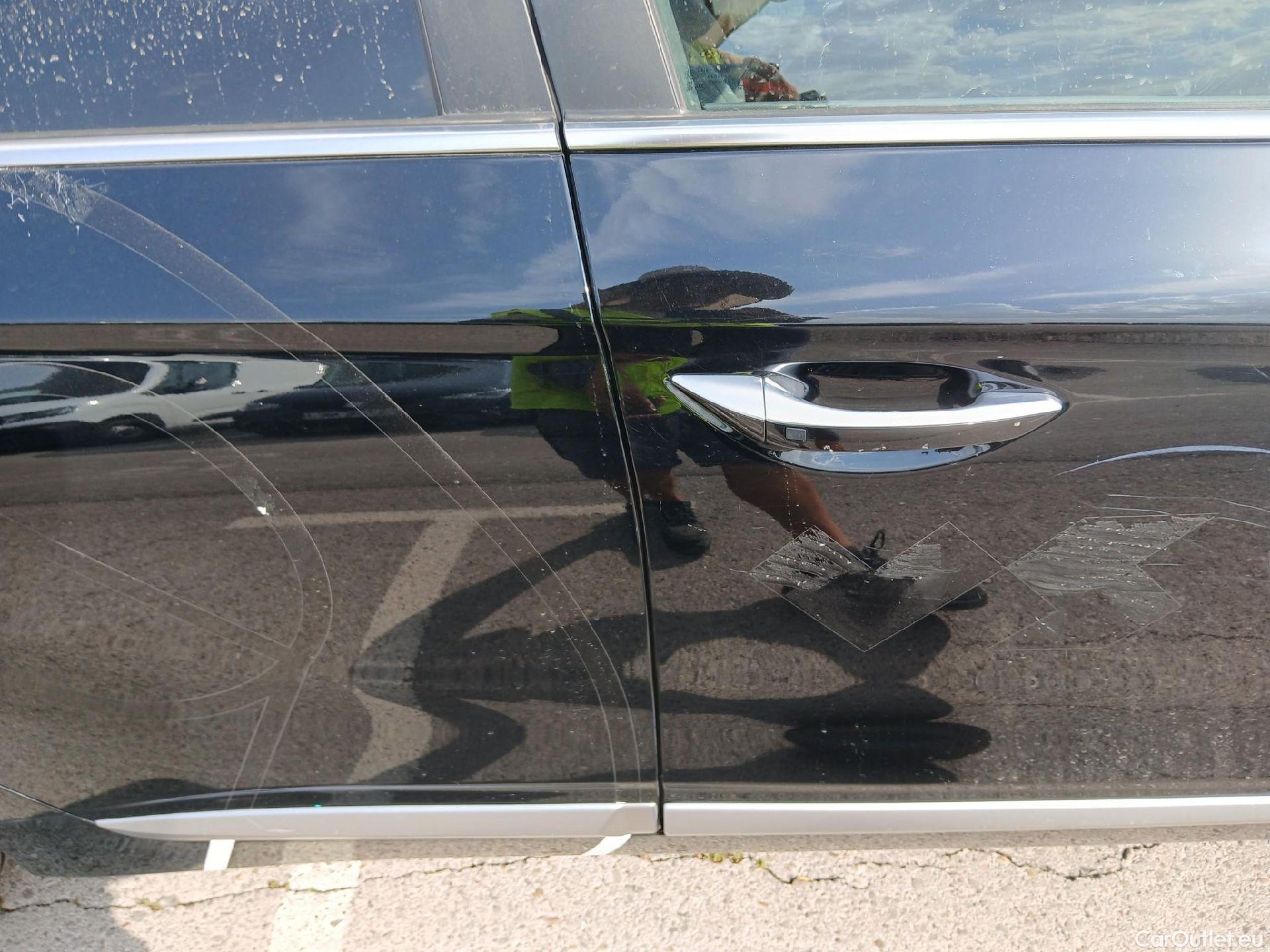  Hyundai   Ioniq HYUNDAI / 2019 / 5P / berlina con portón 1.6 GDI HEV Tecno DCT #40