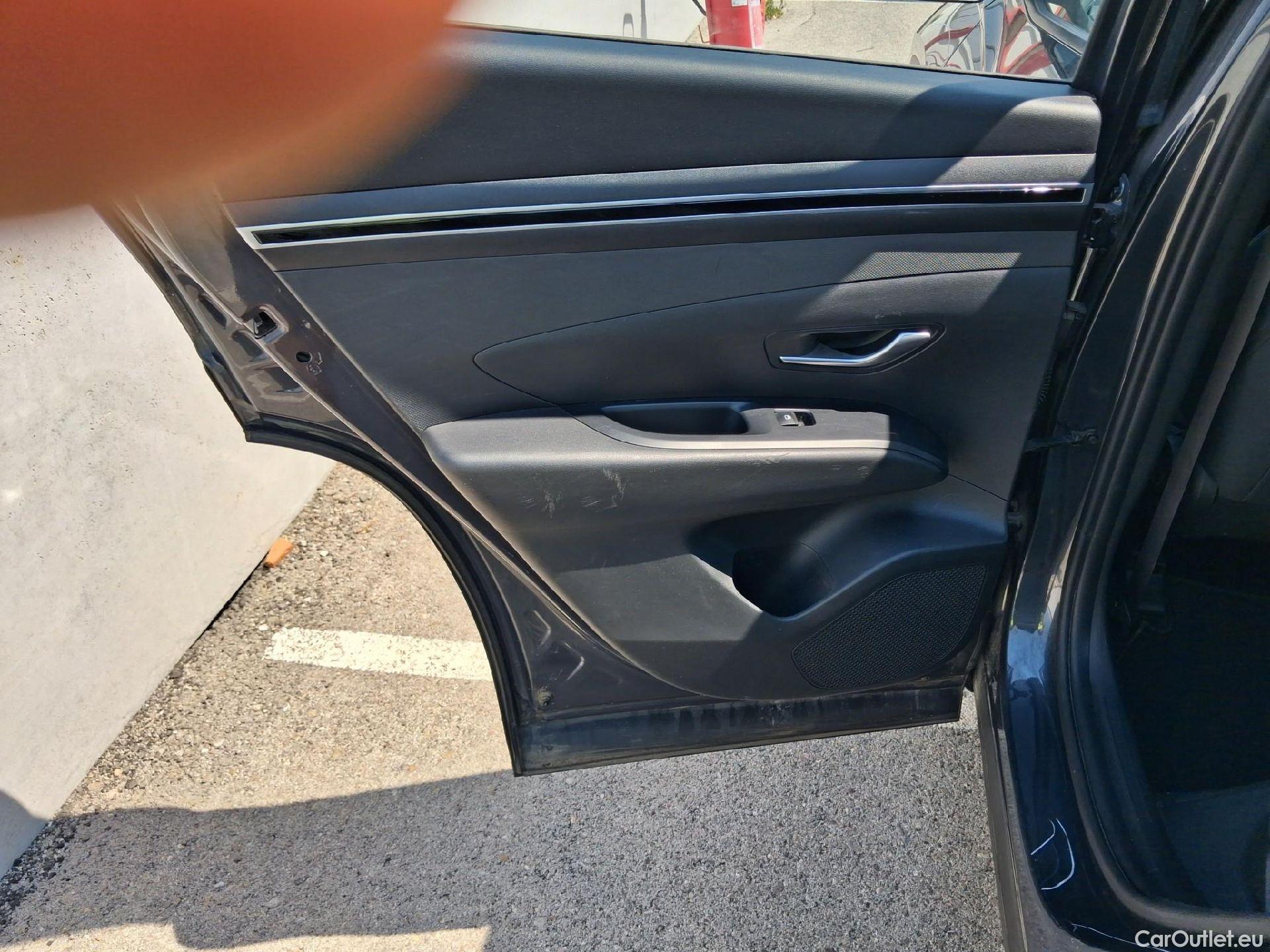  Hyundai  Tucson HYUNDAI  / 2020 / 5P / todoterreno 1.6 CRDI 85kW (115CV) Klass #25