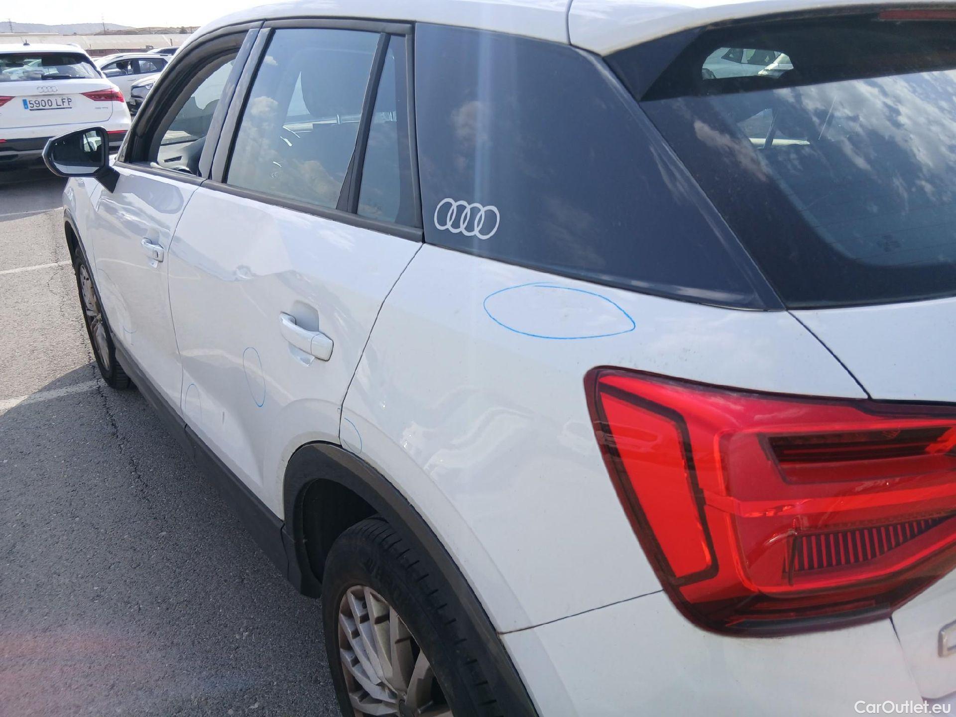  Audi  Q2 AUDI  / 2016 / 5P / todoterreno Design 30 TFSI 85kW (116CV) (AC) #37