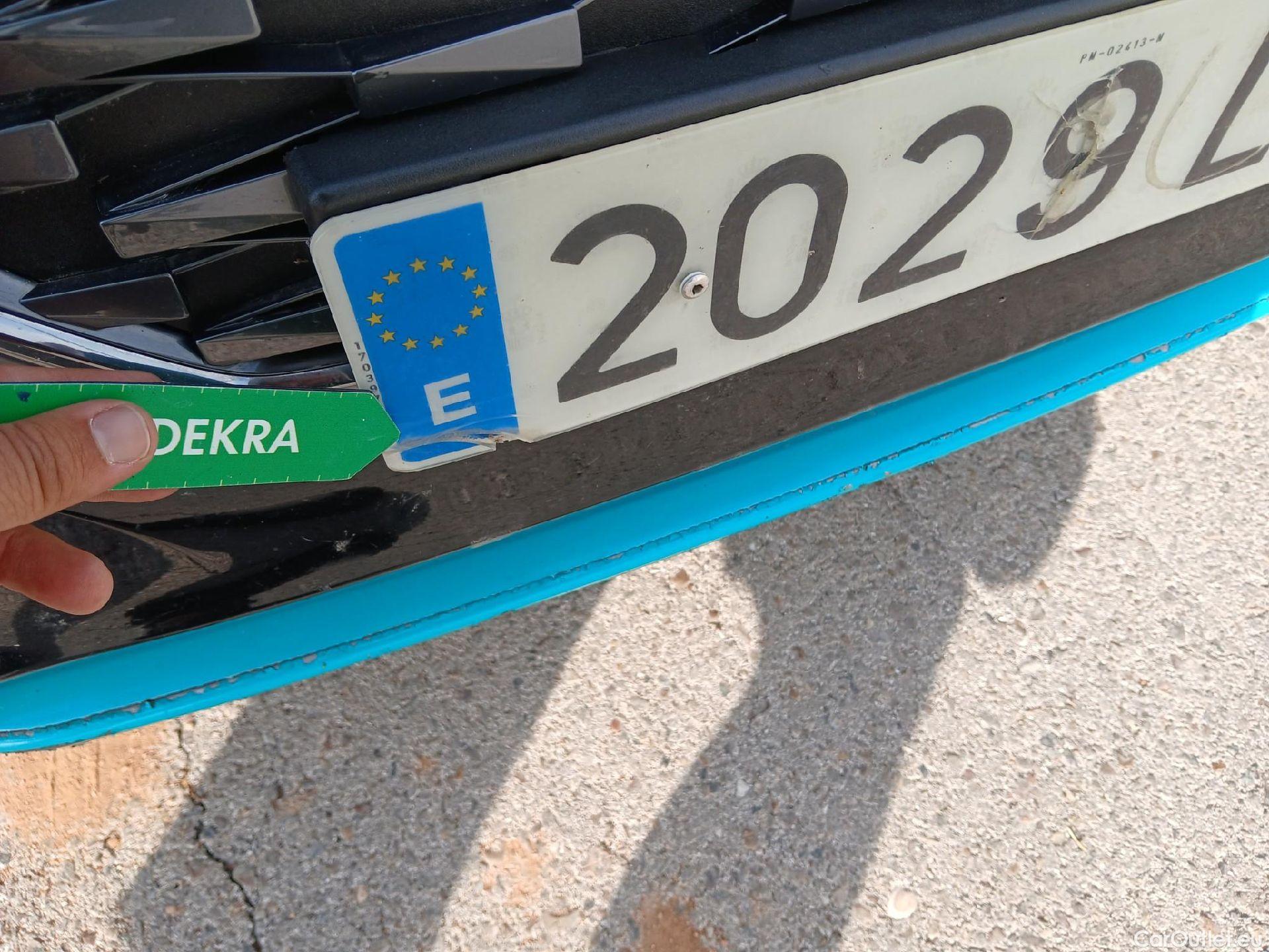  Hyundai   Ioniq HYUNDAI / 2019 / 5P / berlina con portón 1.6 GDI HEV Tecno DCT #12