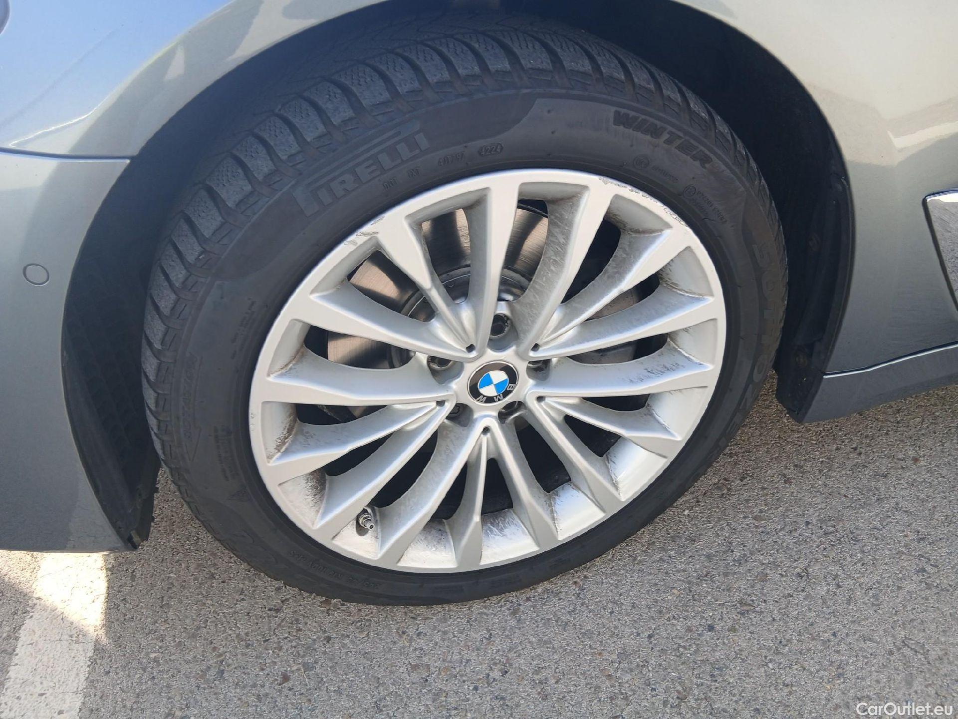  Bmw  Serie 5 BMW  / 2020 / 4P / sedán 520dA xDrive #7