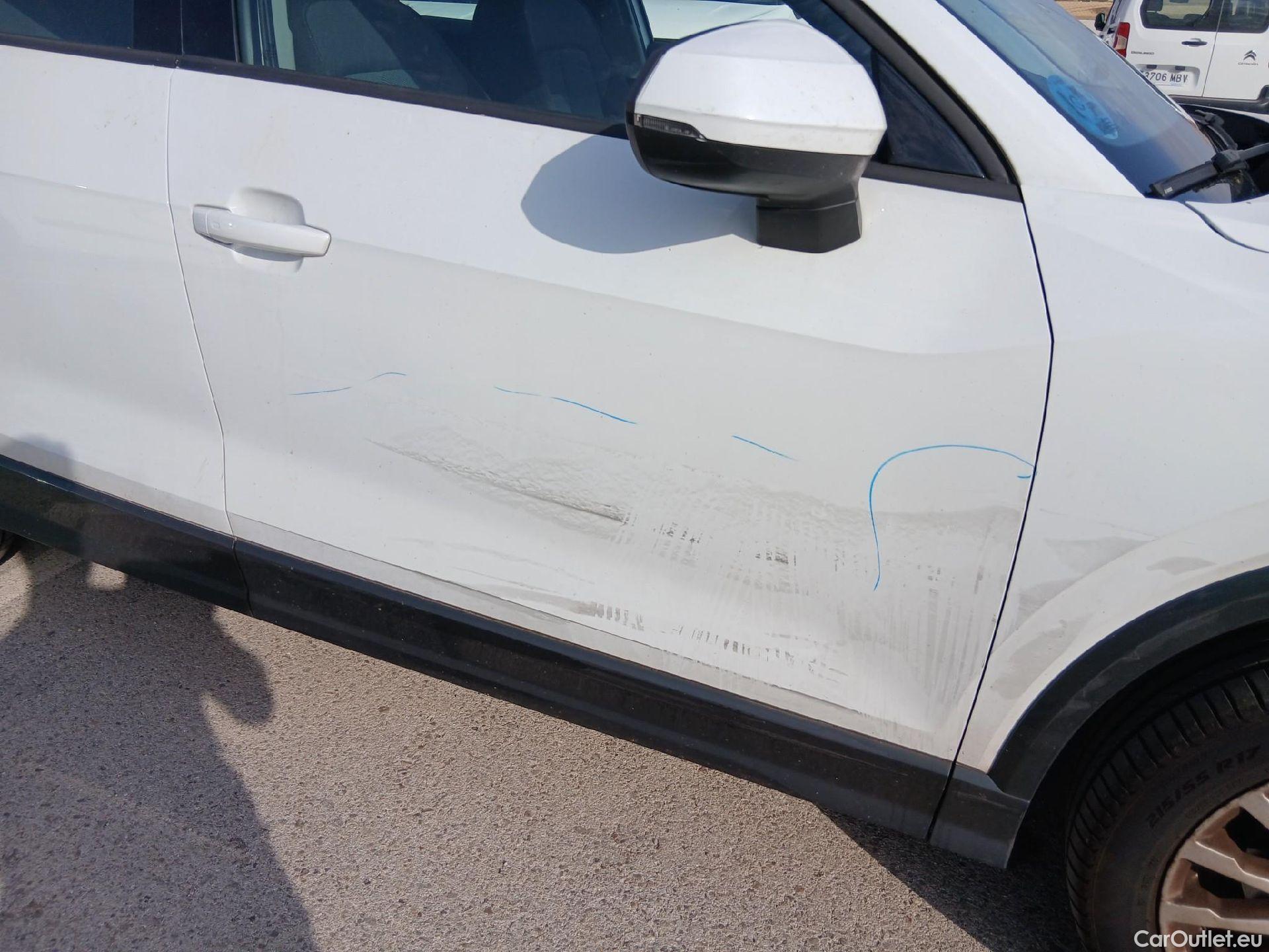  Audi  Q2 AUDI  / 2016 / 5P / todoterreno Design 30 TFSI 85kW (116CV) (AC) #56