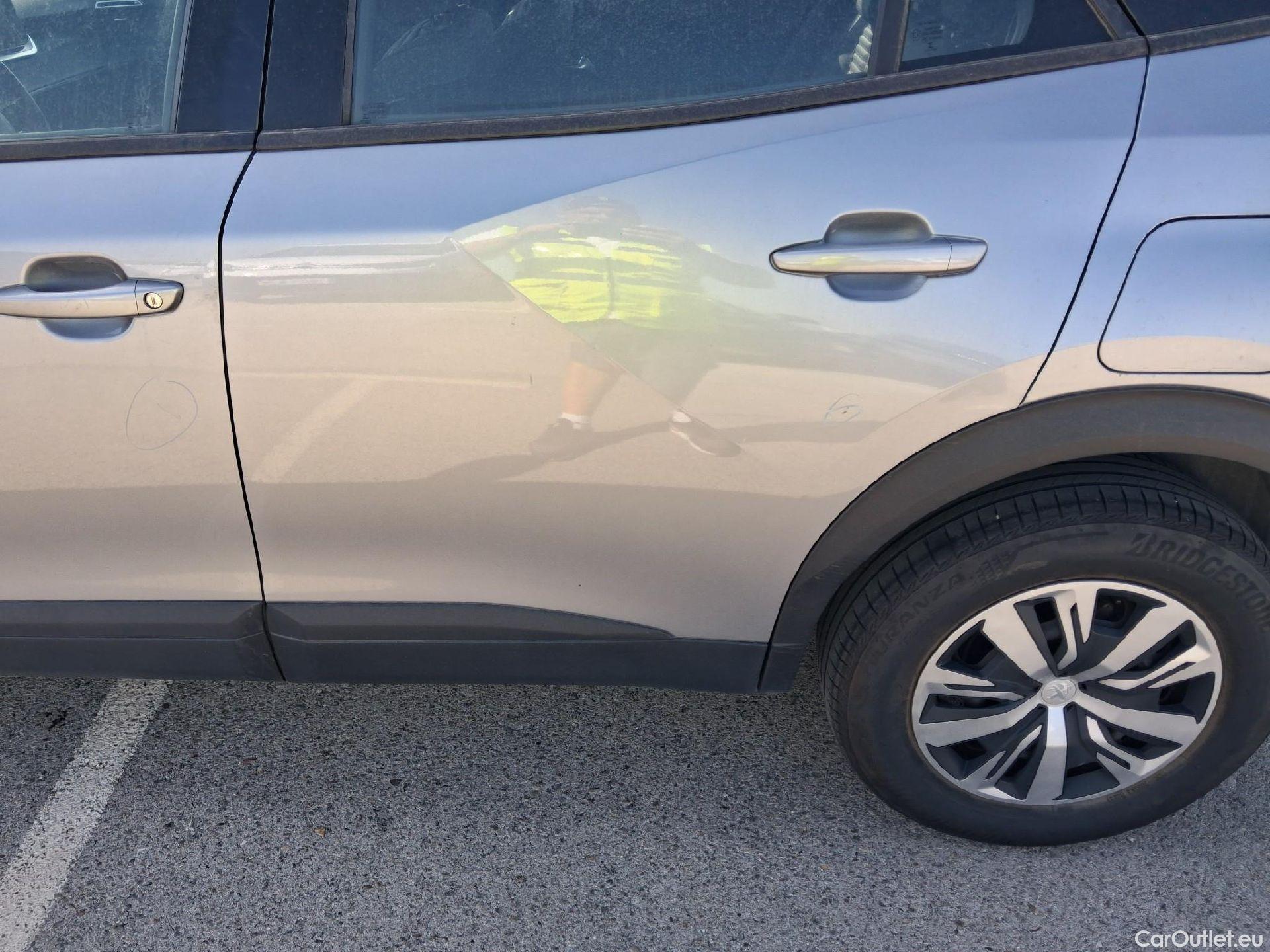  Peugeot  2008 PEUGEOT  / 2019 / 5P / todoterreno Active BlueHDI 81kW (110CV) #26