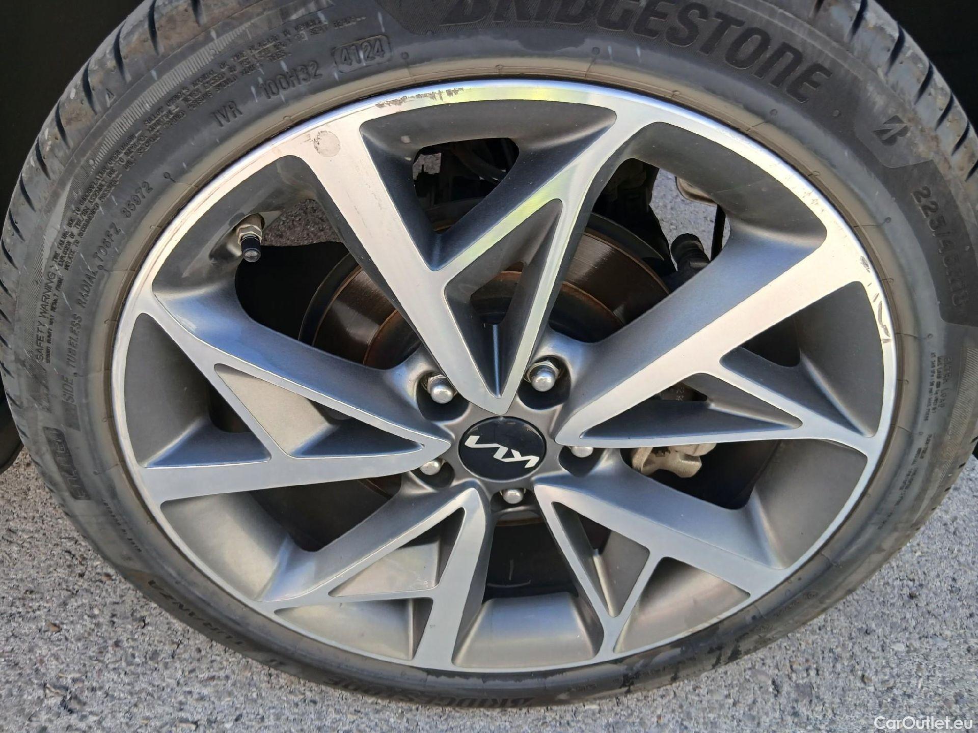  KIA  Niro KIA  / 2019 / 5P / crossover 1.6 GDi HEV 104kW (141CV) Emotion (AC) #25