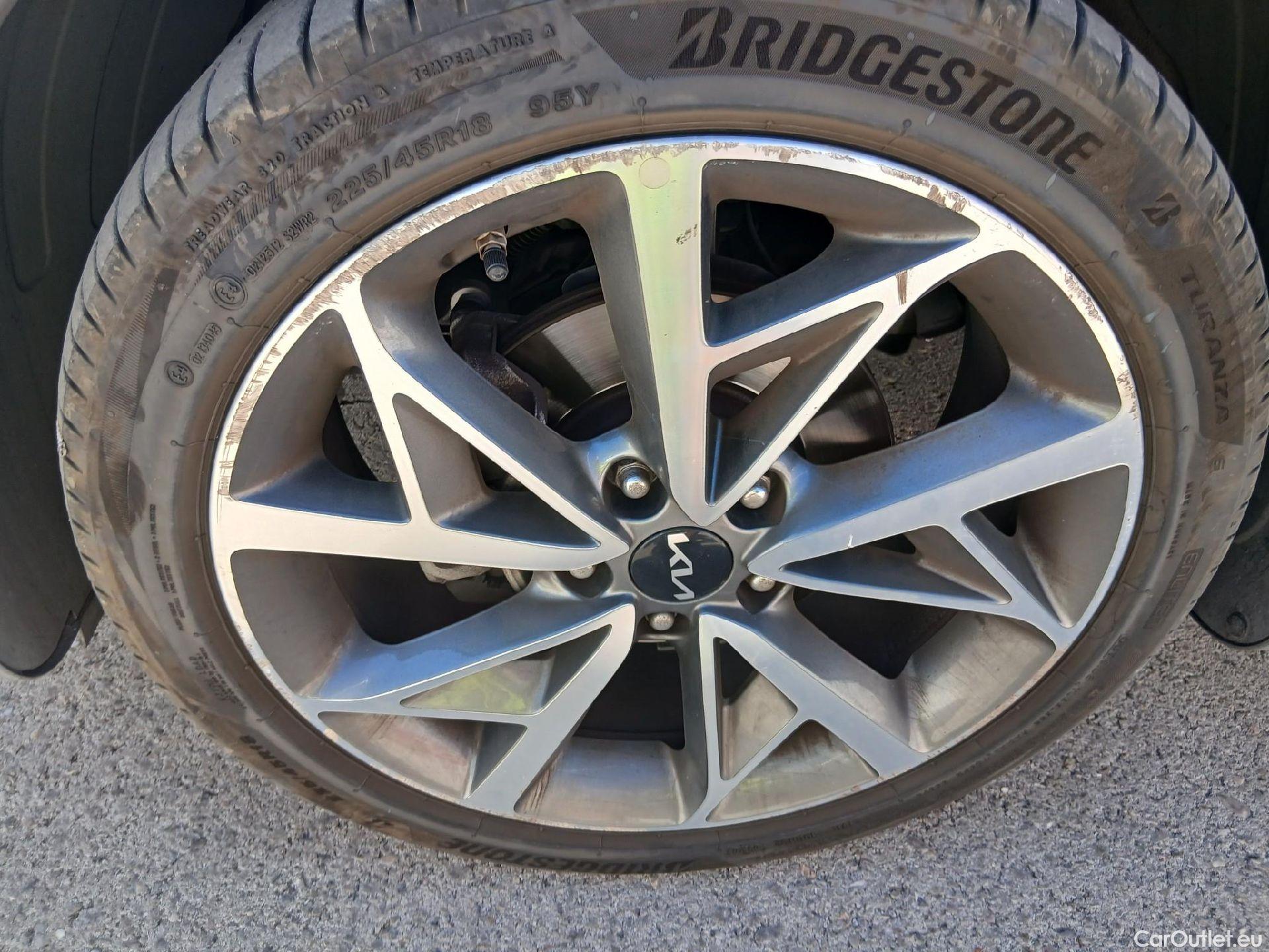  KIA  Niro KIA  / 2019 / 5P / crossover 1.6 GDi HEV 104kW (141CV) Emotion (AC) #11