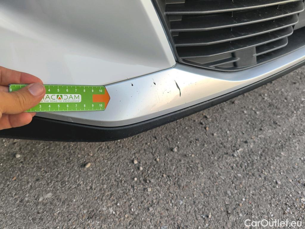  Peugeot  2008 PEUGEOT  / 2019 / 5P / todoterreno Allure BlueHDI 100 S&S BVM6 #23