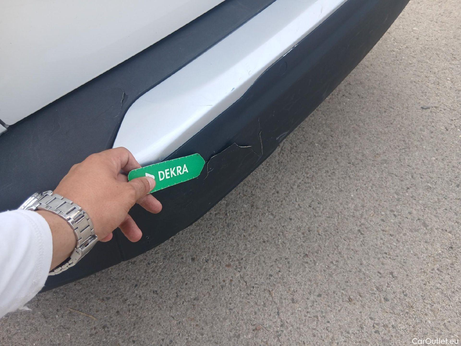  Peugeot  2008 PEUGEOT  / 2019 / 5P / todoterreno Active Puretech 100 S&S BVM6 #18