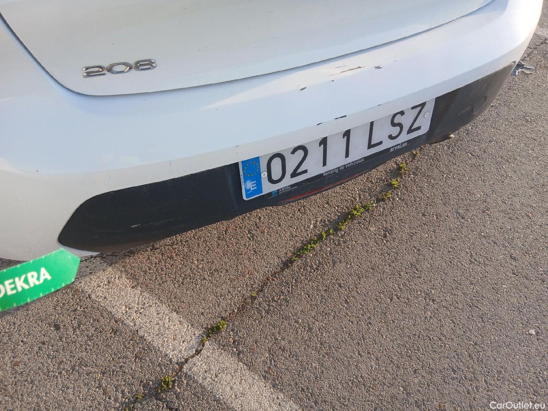  Peugeot  208 PEUGEOT  / 2019 / 5P / berlina con portón BlueHDi 73kW (100CV) Active #26