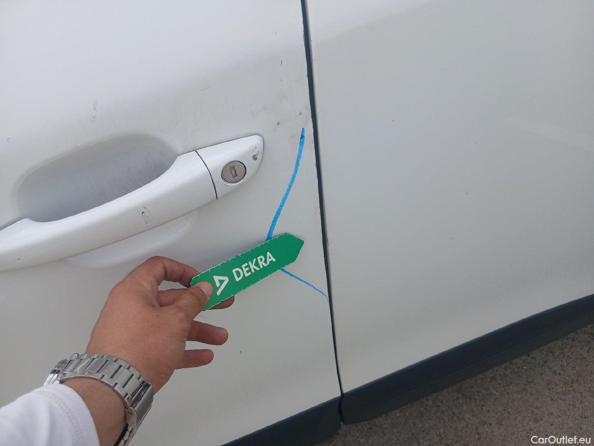  Peugeot  2008 PEUGEOT  / 2019 / 5P / todoterreno Active Puretech 100 S&S BVM6 #11