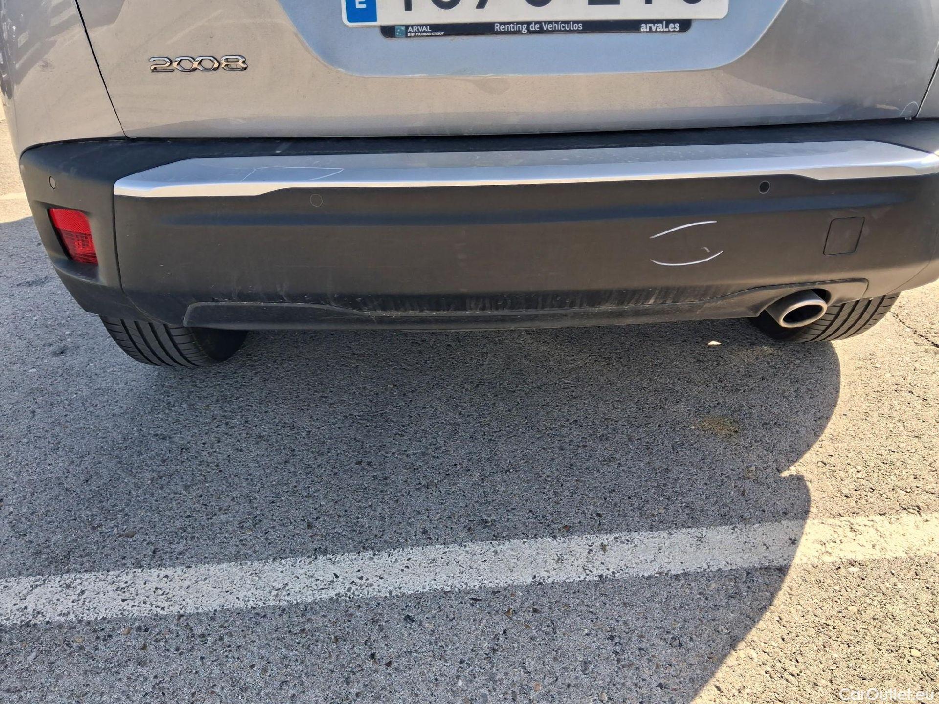  Peugeot  2008 PEUGEOT  / 2019 / 5P / todoterreno Active BlueHDI 81kW (110CV) #31