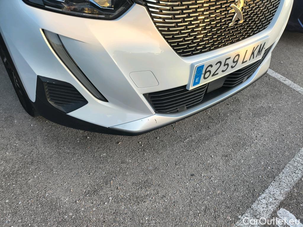  Peugeot  2008 PEUGEOT  / 2019 / 5P / todoterreno Allure BlueHDI 100 S&S BVM6 #22