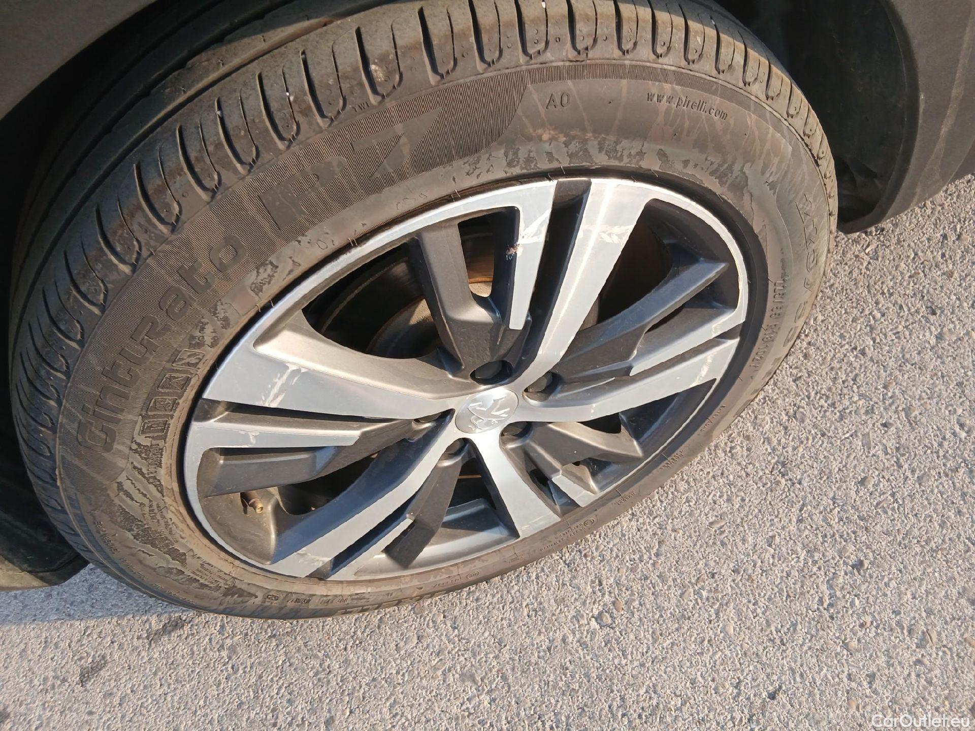  Peugeot  3008 PEUGEOT  Hybrid / 2020 / 5P / todoterreno 225 e-EAT8 Allure (AC2) #27