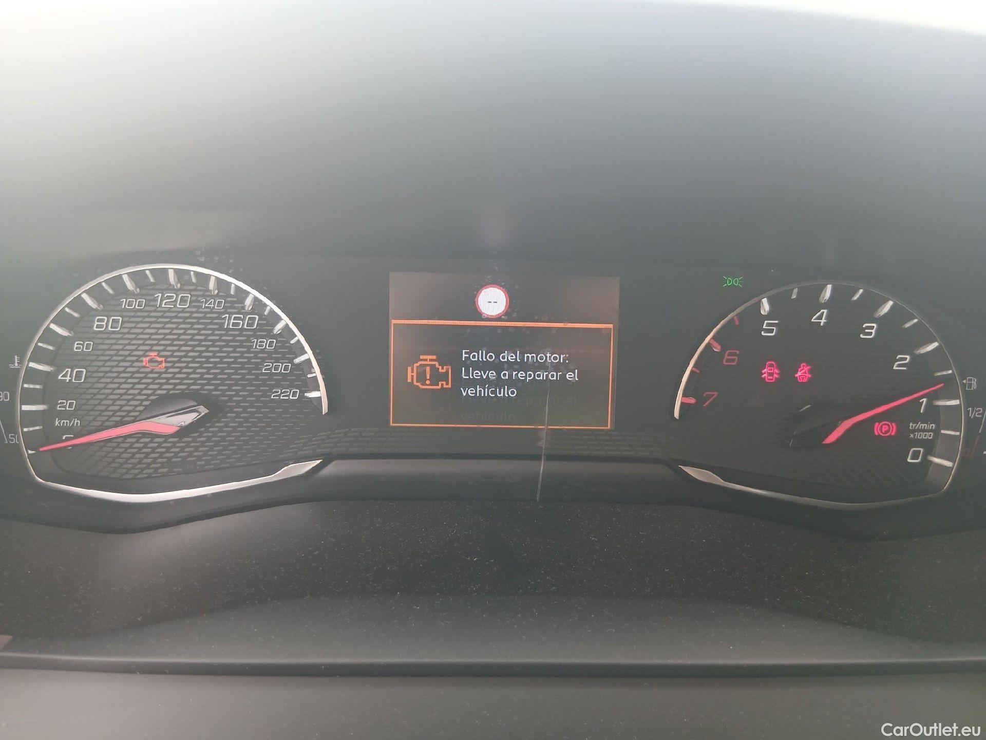  Peugeot  2008 PEUGEOT  / 2019 / 5P / todoterreno Active Puretech 100 S&S BVM6 #2