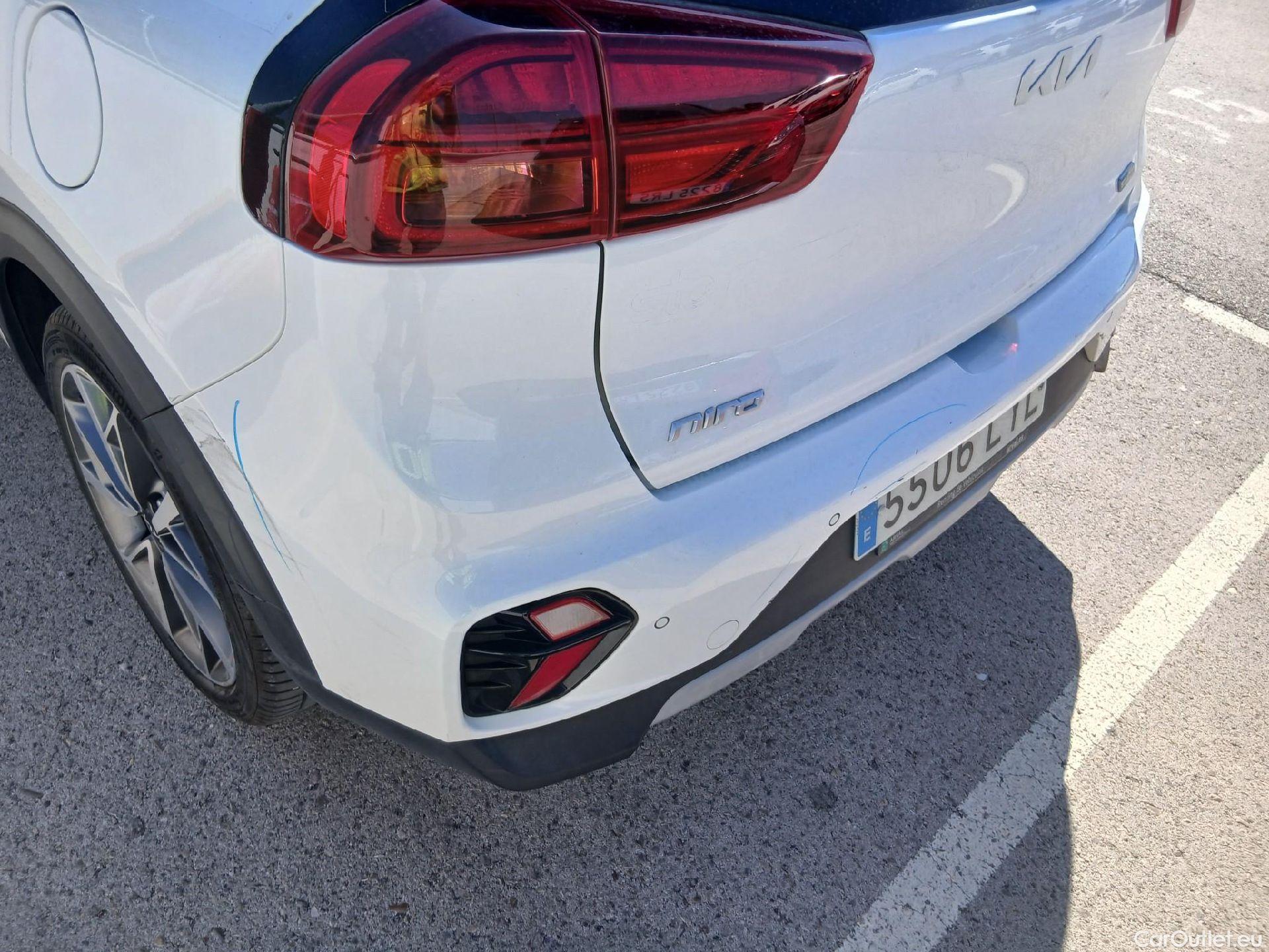  KIA  Niro KIA  / 2019 / 5P / crossover 1.6 GDi HEV 104kW (141CV) Emotion (AC) #28