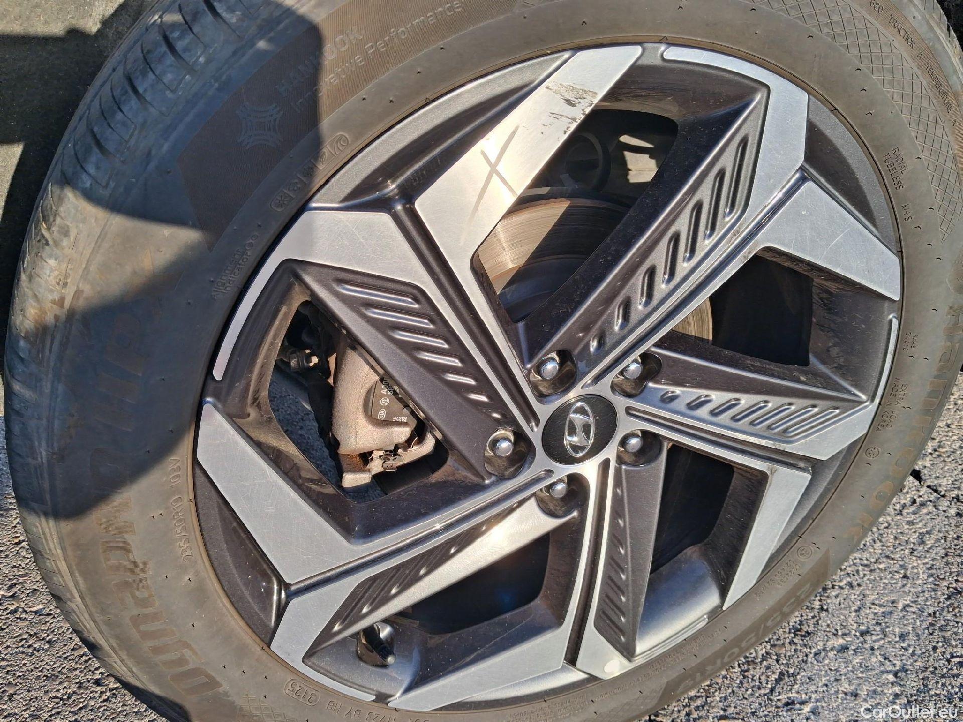 Hyundai  Tucson HYUNDAI  / 2020 / 5P / todoterreno 1.6 TGDI 169kW HEV Tecno Auto 2C #17