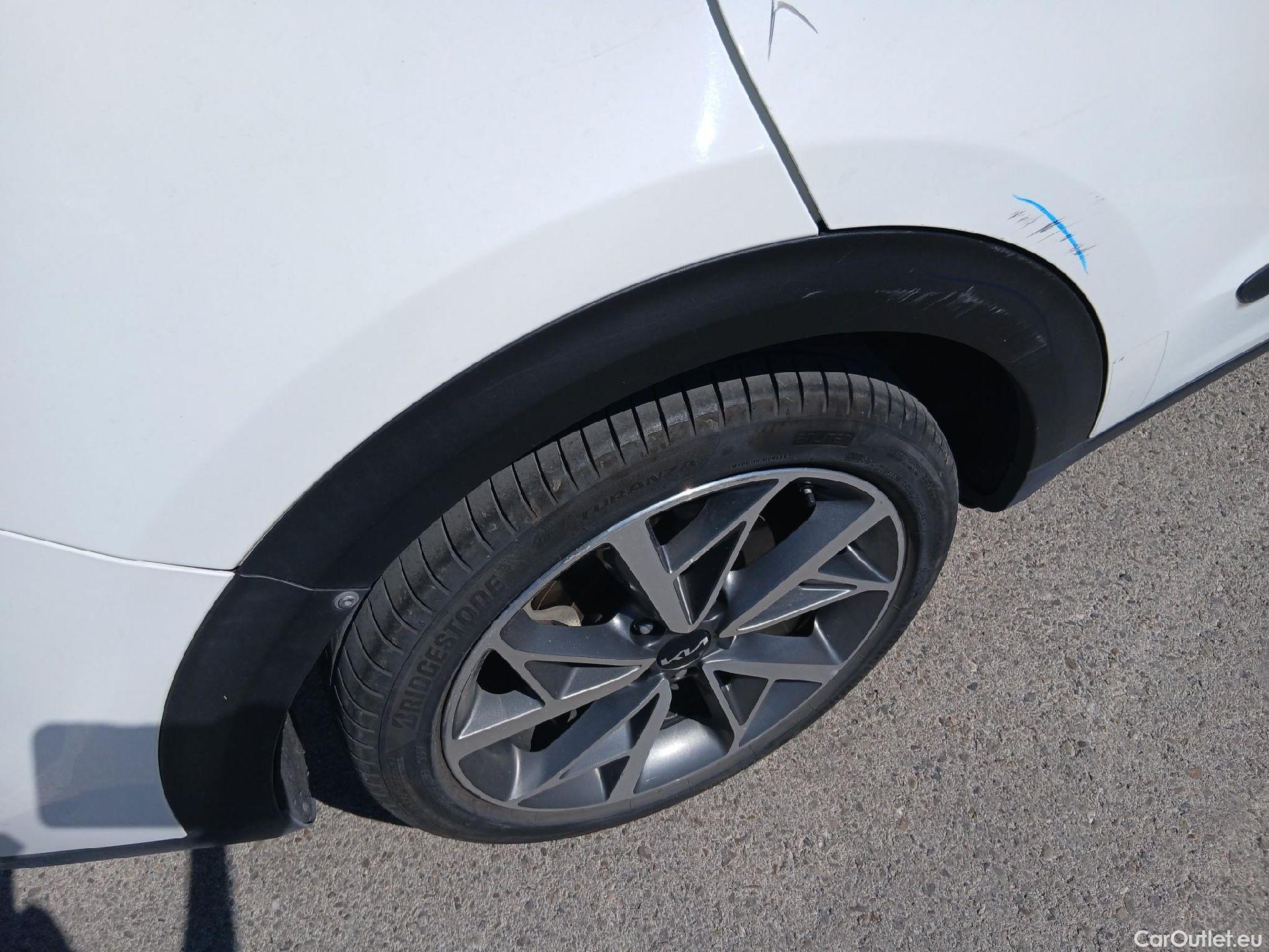  KIA  Niro KIA  / 2019 / 5P / crossover 1.6 GDi HEV 104kW (141CV) Emotion (AC) #39