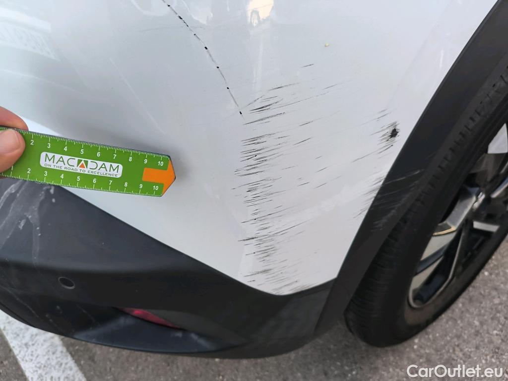  Peugeot  2008 PEUGEOT  / 2019 / 5P / todoterreno Allure BlueHDI 100 S&S BVM6 #25